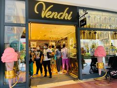 门面-VENCHI 闻绮(上海佛罗伦萨小镇店)