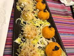 -香巴拉云南餐厅(华莱坞店)