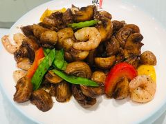黑椒鲜虾焗蘑菇-新洪记·丽久饭店(铁西店)