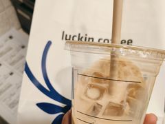 生椰拿铁-瑞幸咖啡(呼市维多利万悦城店)