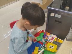 -标准眼镜·蔡司官方授权店(塘沽远洋未来汇店)