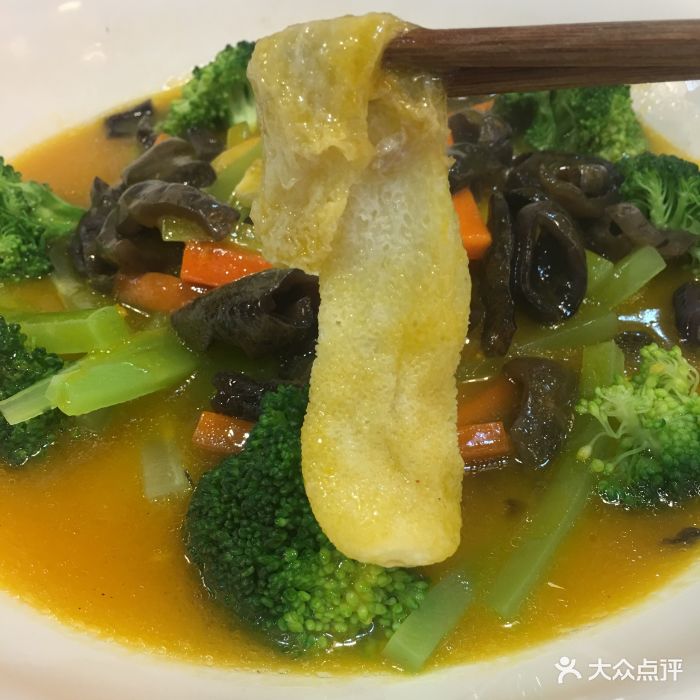 徐鼎盛民间菜(鸳鸯店)鼎盛竹荪烩三鲜图片 第1张