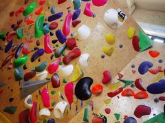 -问山MountQuest攀岩馆