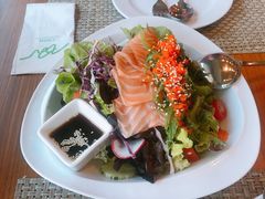 -Chom Cafe and Restaurant