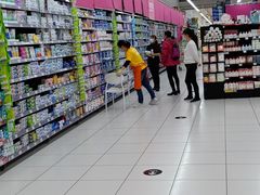 -家乐福(四元桥购物中心店)
