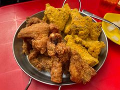 -BHC炸鸡(明洞总店)