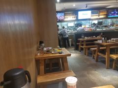 大堂-木屋烧烤(岗顶二店)