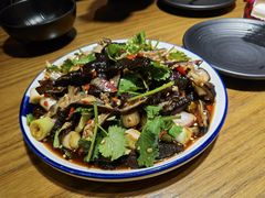 -二孃鸡爪爪(东风路总店)