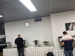 -深圳锦龙奥迪4S店(前海店)
