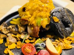 宾尼客.培根.牛油果.墨鱼贝果-251#coffee roasters(沿河东路店)