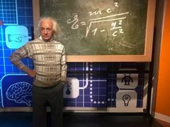 -曼谷杜莎夫人蜡像馆