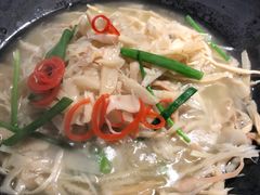 手工笋煨鱿鱼-特价-味上湘菜馆(岳麓山店)