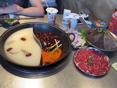 -鹿鸣山草本茶香火锅(园西路店)