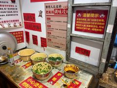-柳州肥姨妈大骨螺蛳粉(万达中心店)