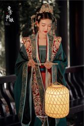 -青禾蒙娜丽莎婚纱摄影(武汉总店)