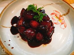 茨菇红烧土猪肉-桃花印巷江南小馆(朝阳路店)