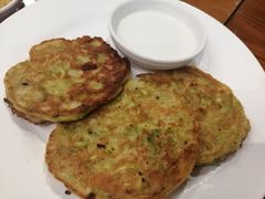 西葫芦饼配酸奶-TUK土耳其餐厅·下午茶(卢湾店)