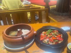 -老滇山寨•云南特色菜•地方菜•民族风情歌舞表演(金碧店)