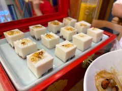 -品海楼·大连海胆锅贴馆(东港店)
