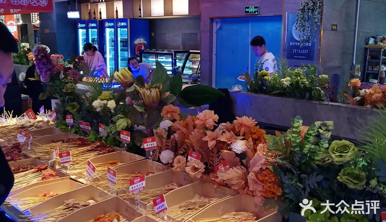 沈阳百元以里的自助餐，究竟有多好吃，天天爆满