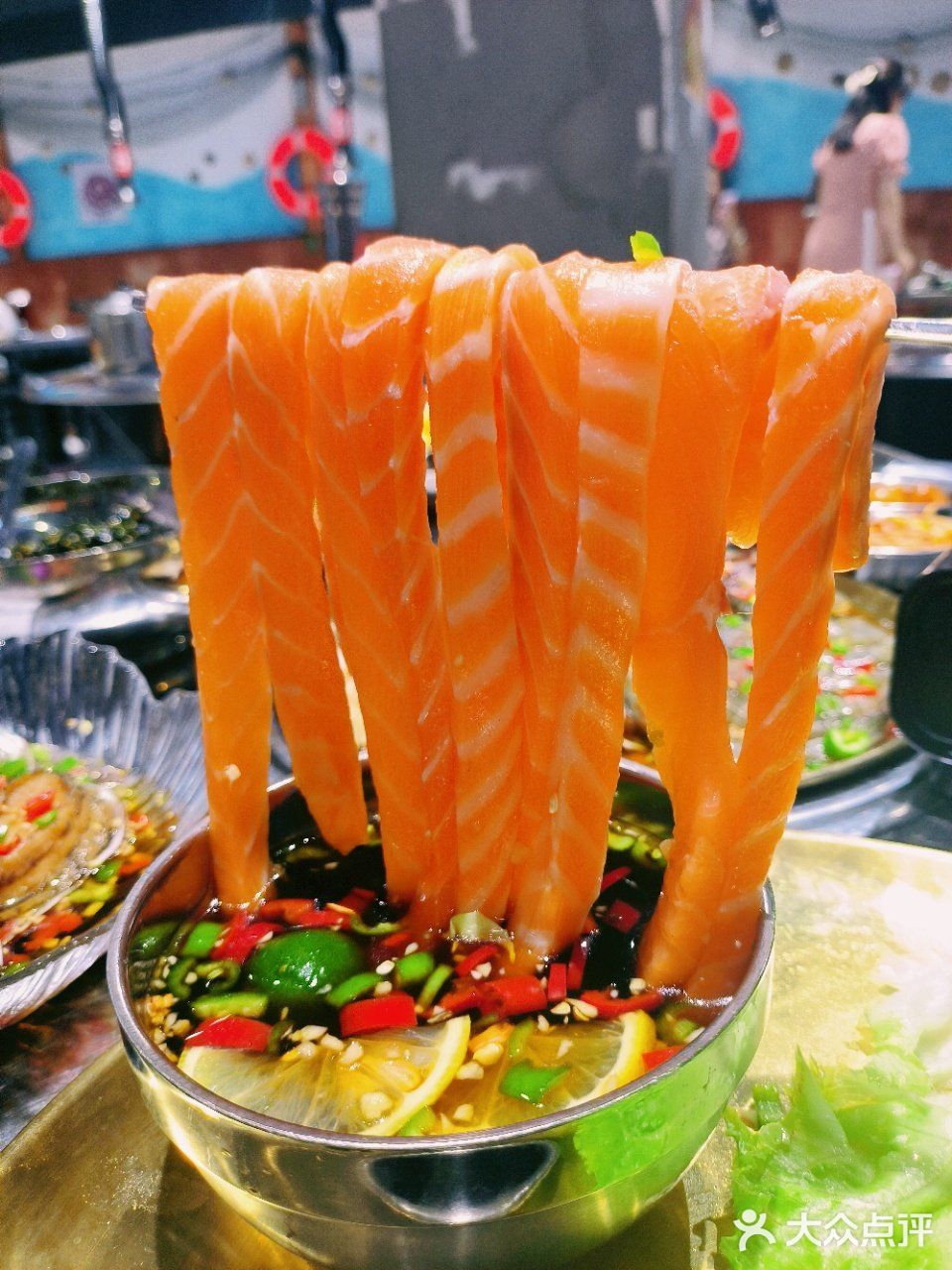 这口三文鱼面可把我香迷糊啦‼️