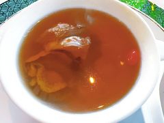 石斛雪莲子炖鲜鲍鱼-三号黄浦会Canton Table