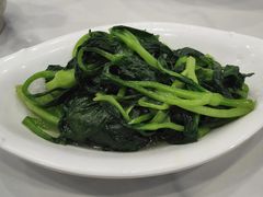 -老西白点心店