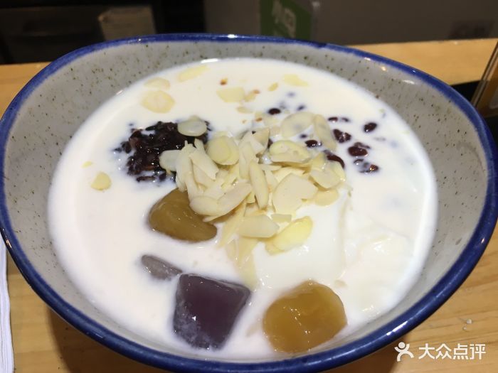 觅豆豆花甜品(奎星楼店)甄纯奶香豆花图片 - 第1张
