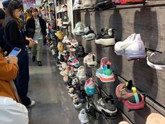 -ABC MART(心斎橋店)