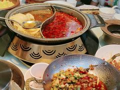 -阿瓦山寨·湘菜现炒·剁椒鱼头王(咸阳总店)