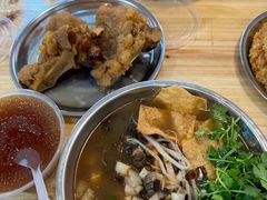 -柳州肥姨妈大骨螺蛳粉(东靖路店)