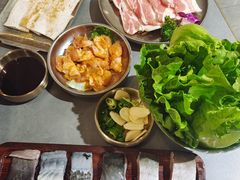 -围炉肉舍•炭烤活鳗•丹东海鲜烤肉(步行街店)