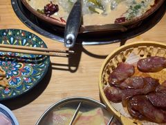 -洱火云南酸菜牛肉火锅(石景山当代商城店)