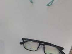 -美式眼镜·授权蔡司.依视路.尼康.豪雅.明月(南翔印象城店)