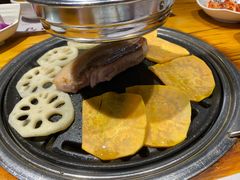 蔬菜拼盘-唯成•韩国炭火烤肉 유성고기