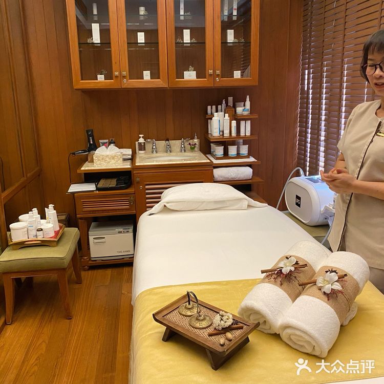 定义亚洲按摩标准的SPA，但不要晚上8：30后去