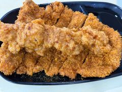 炸猪排和老街炸鸡串-莱莱小笼·乔艾