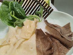 -红鼎豆捞·非遗鲍皇汤火锅(宝丰路店)