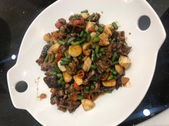 -香山湖家家宴(中山陵店)