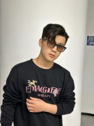 -一家只做男发烫染的店