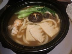 -穹六人间 people 6(岳阳路店)