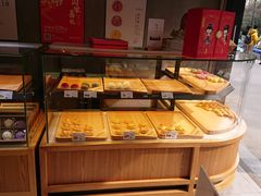 面包甜点陈列柜-南宋胡记(杭州灵隐寺店)