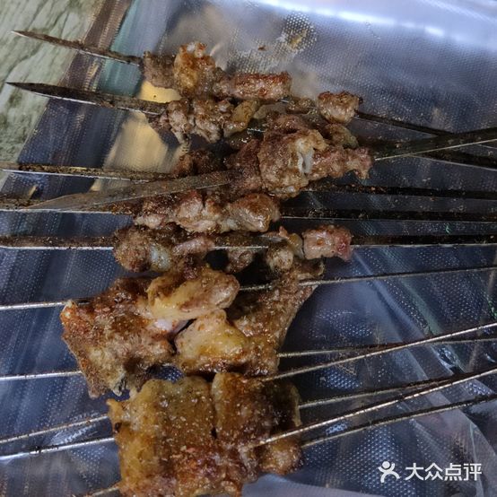 东北大众墙子烧烤(群力街小区店)