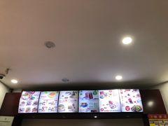 -牛一嘴·兰州牛肉面·大盘鸡(财富中心店)