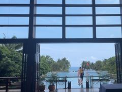 -亚龙湾喜来登·美景台大堂吧