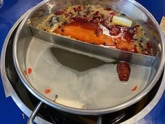 -马路边边串串香形象店(磐石路店)