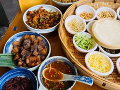 -包整·丝娃娃(一览甲秀楼风景店)