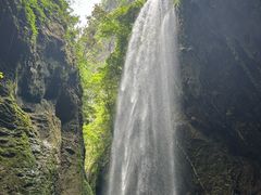-龙水峡地缝景区