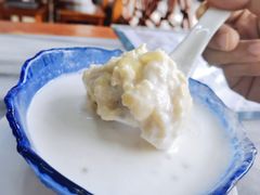 椰汁榴莲西米露-黄师奶甜品店