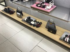 -BeLLE 百丽(上海月星环球港店)